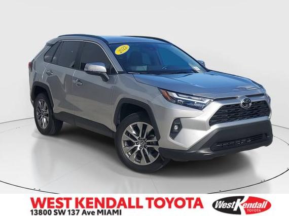 TOYOTA RAV4 2022 2T3C1RFV1NC202321 image