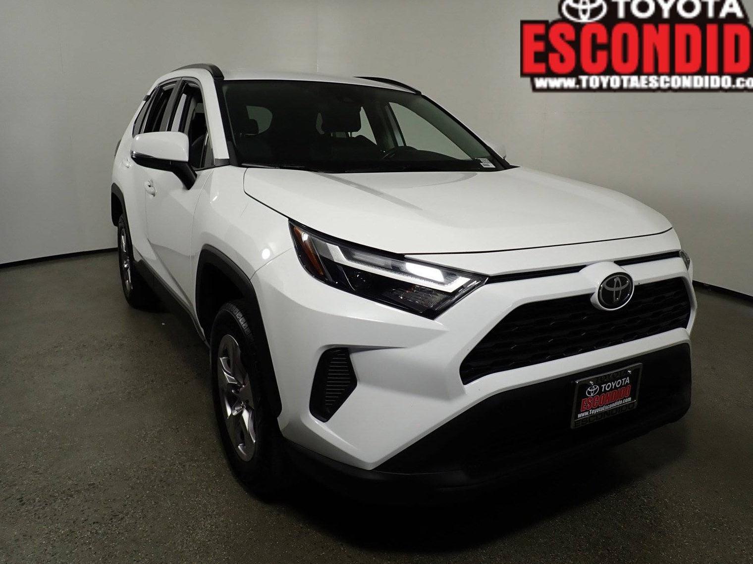 TOYOTA RAV4 2022 2T3W1RFV0NW190870 image