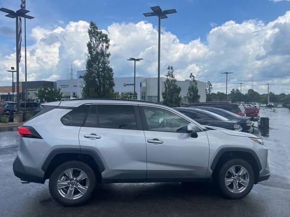 TOYOTA RAV4 2022 2T3W1RFV4NW188572 image