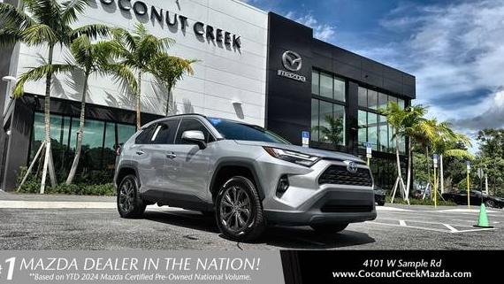 TOYOTA RAV4 2022 JTMB6RFV5ND052187 image