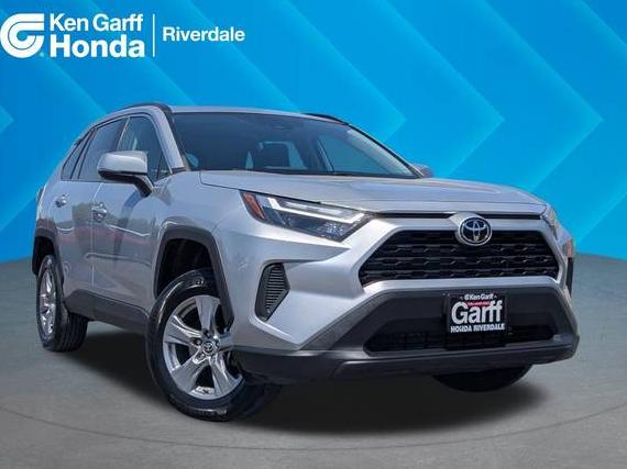 TOYOTA RAV4 2022 2T3P1RFV5NC264970 image