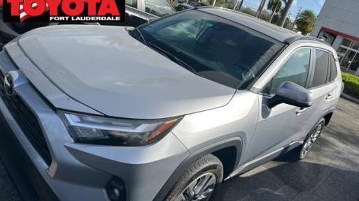 TOYOTA RAV4 2022 2T3C1RFV2NC181611 image