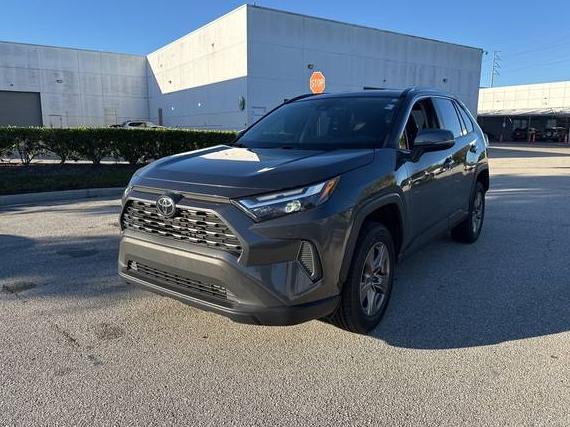 TOYOTA RAV4 2022 2T3W1RFV8NW232590 image