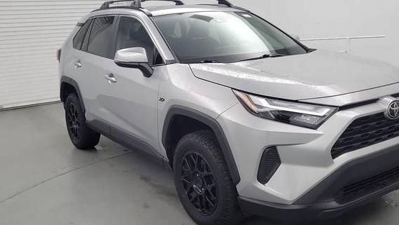TOYOTA RAV4 2022 2T3W1RFV0NW229375 image