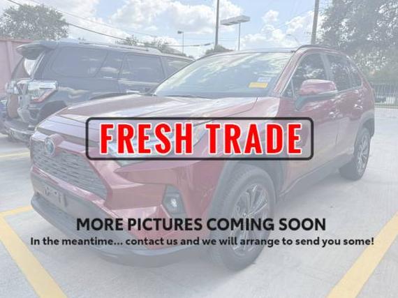 TOYOTA RAV4 2022 JTMB6RFV9ND058087 image