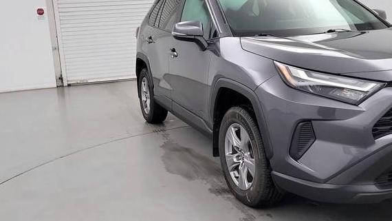 TOYOTA RAV4 2022 2T3P1RFV4NC267441 image