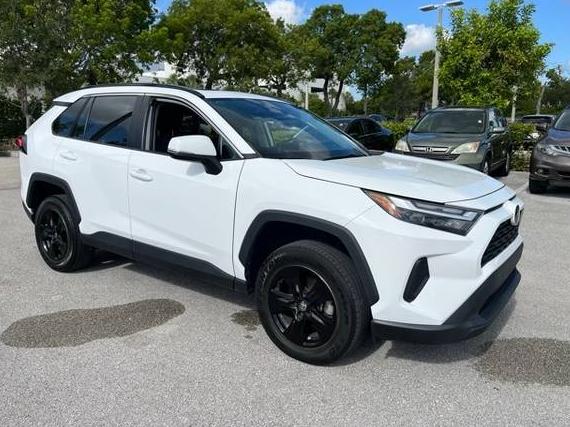TOYOTA RAV4 2022 2T3W1RFV0NC202162 image