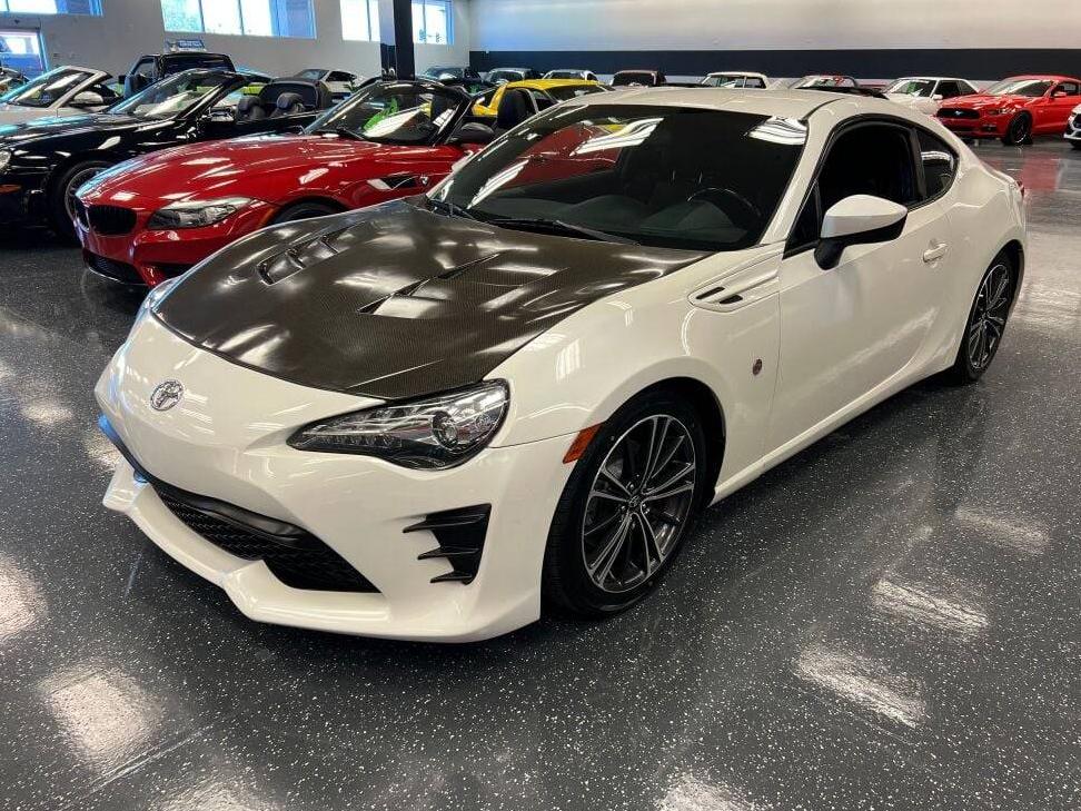 TOYOTA 86 2017 JF1ZNAA12H9704171 image