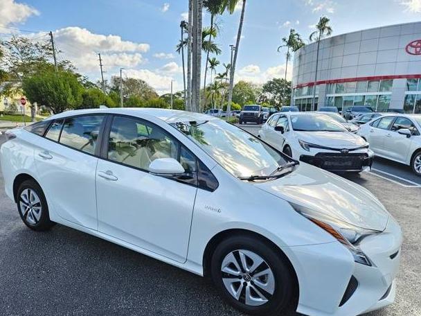 TOYOTA PRIUS 2016 JTDKARFUXG3005347 image