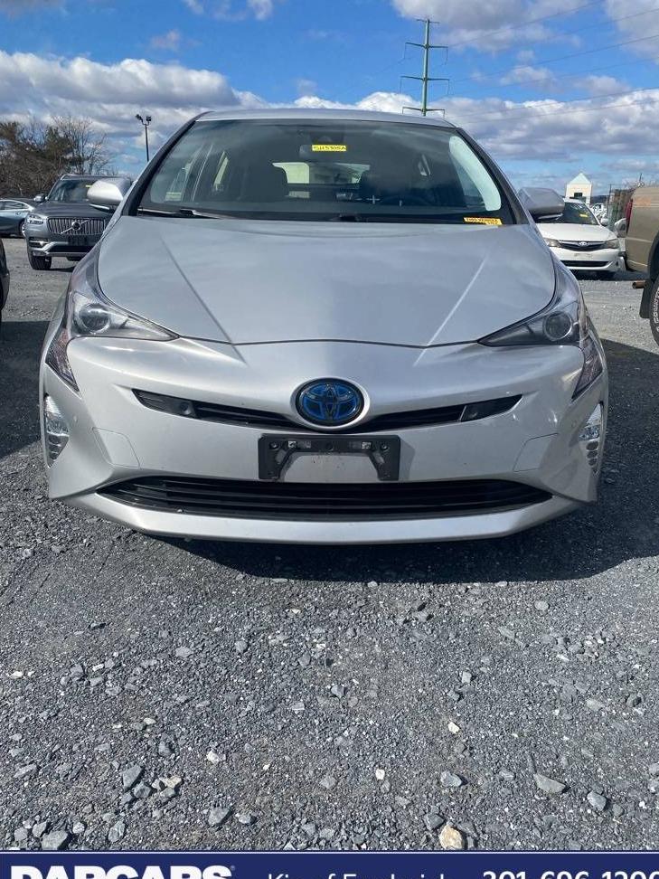 TOYOTA PRIUS 2016 JTDKARFU3G3518262 image