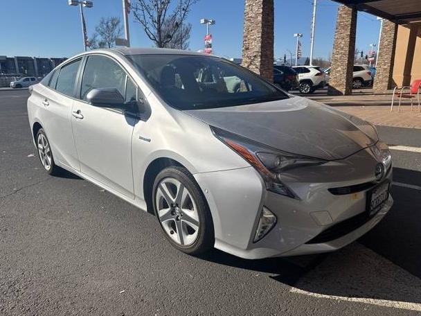 TOYOTA PRIUS 2018 JTDKARFU4J3551150 image