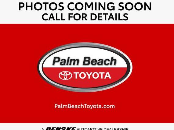 TOYOTA PRIUS 2018 JTDKARFU4J3057032 image