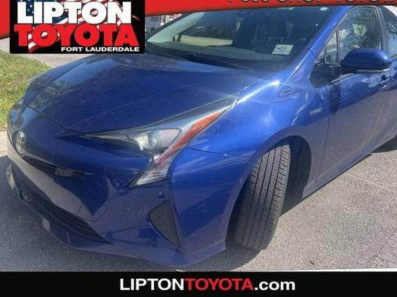 TOYOTA PRIUS 2018 JTDKARFU6J3065634 image