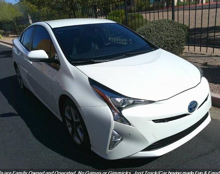 TOYOTA PRIUS 2018 JTDKARFU1J3061913 image