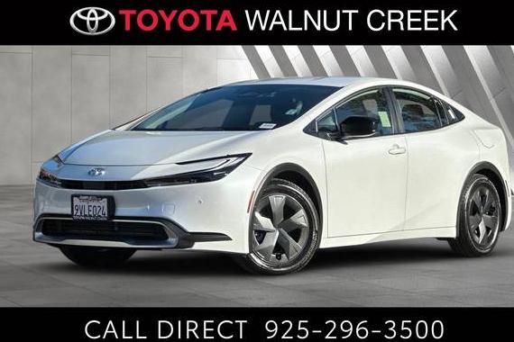 TOYOTA PRIUS 2026 JTDACACUXT3054859 image