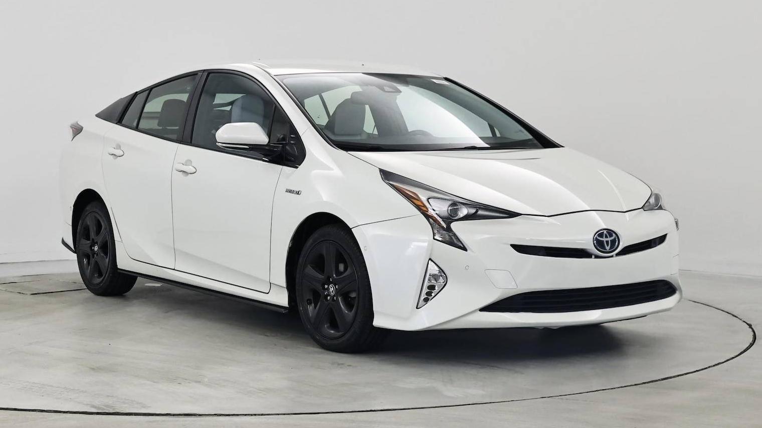 TOYOTA PRIUS 2017 JTDKARFU8H3048716 image