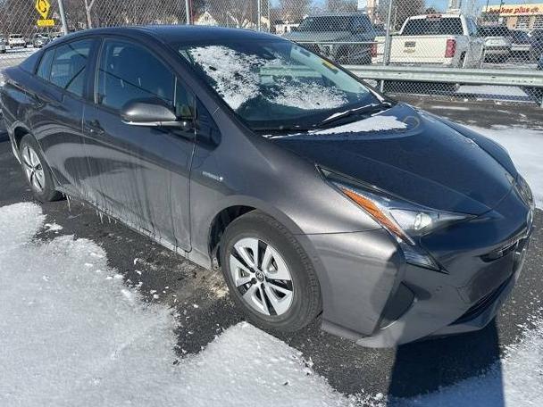 TOYOTA PRIUS 2017 JTDKARFU1H3543856 image