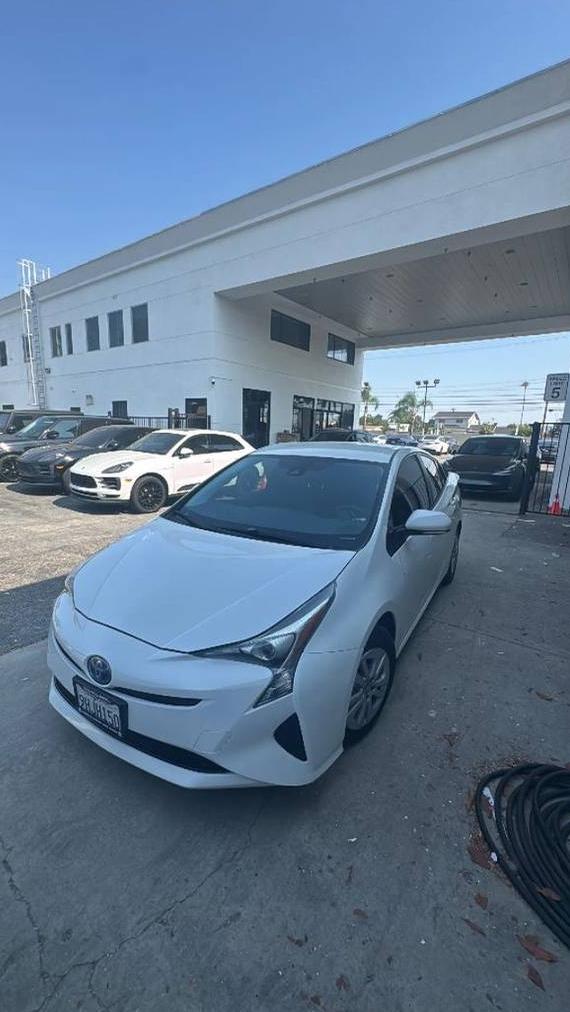 TOYOTA PRIUS 2017 JTDKBRFU1H3027185 image
