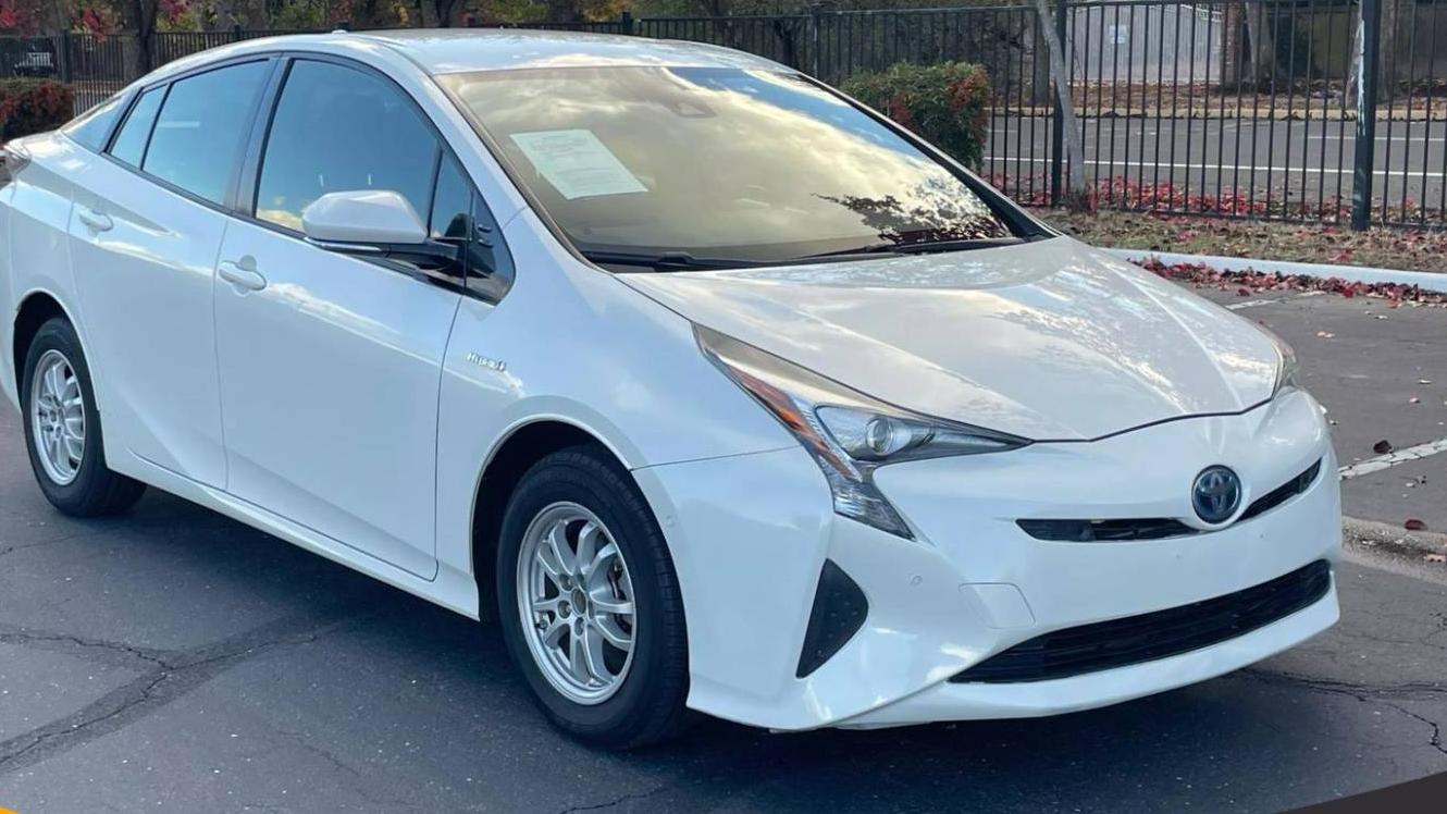 TOYOTA PRIUS 2017 JTDKARFU5H3052982 image