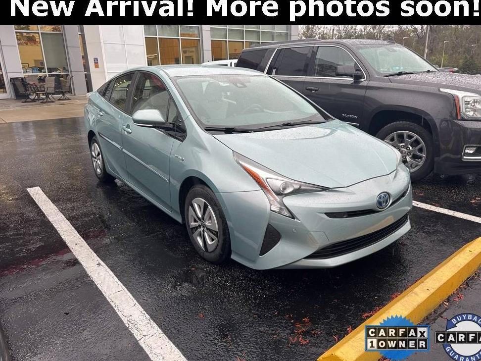 TOYOTA PRIUS 2017 JTDKBRFU7H3051829 image