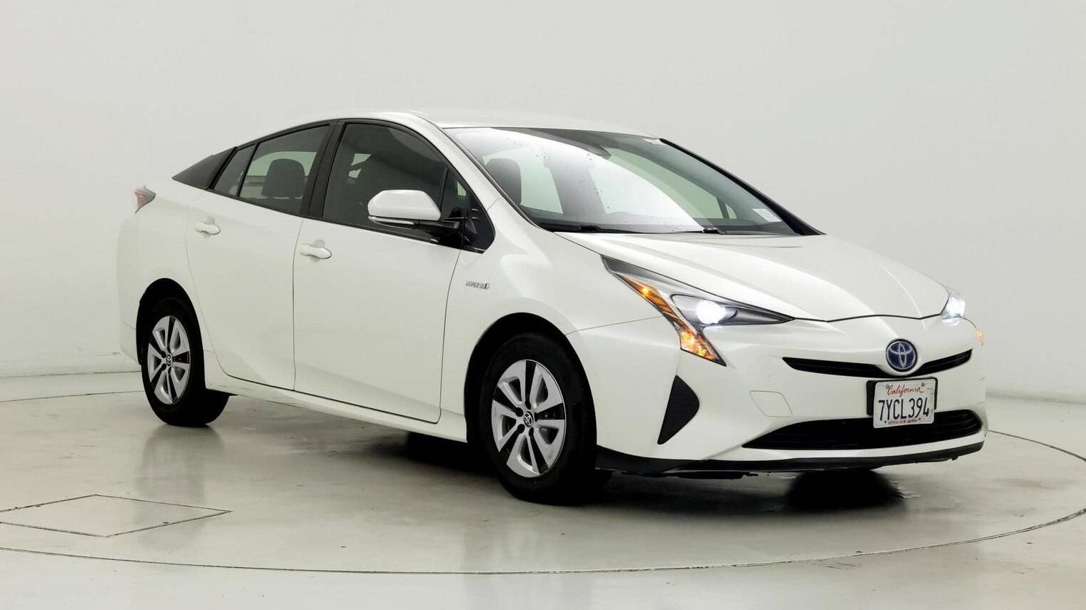 TOYOTA PRIUS 2017 JTDKARFU4H3535699 image