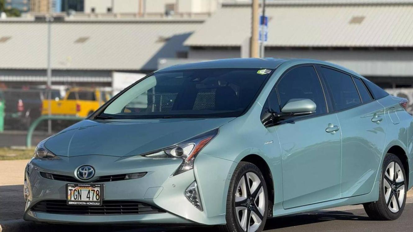 TOYOTA PRIUS 2017 JTDKARFU8H3044665 image