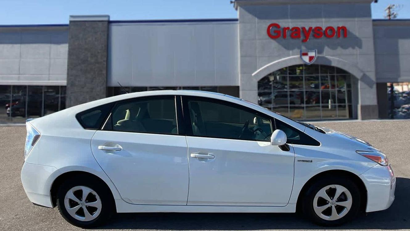 TOYOTA PRIUS 2012 JTDKN3DU0C1577747 image