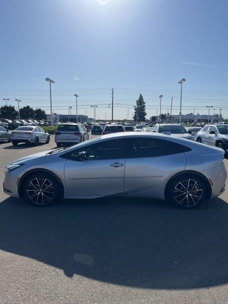 TOYOTA PRIUS 2024 JTDACAAU5R3016127 image
