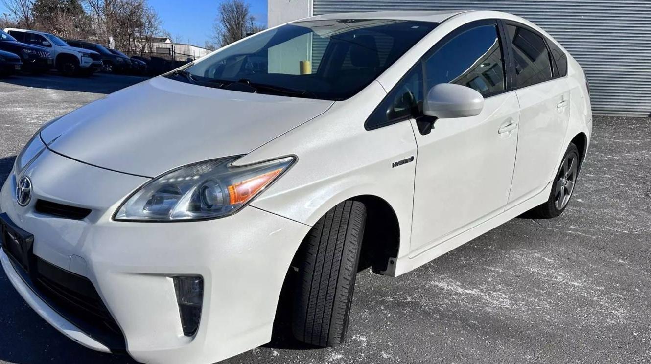 TOYOTA PRIUS 2013 JTDKN3DUXD1646929 image