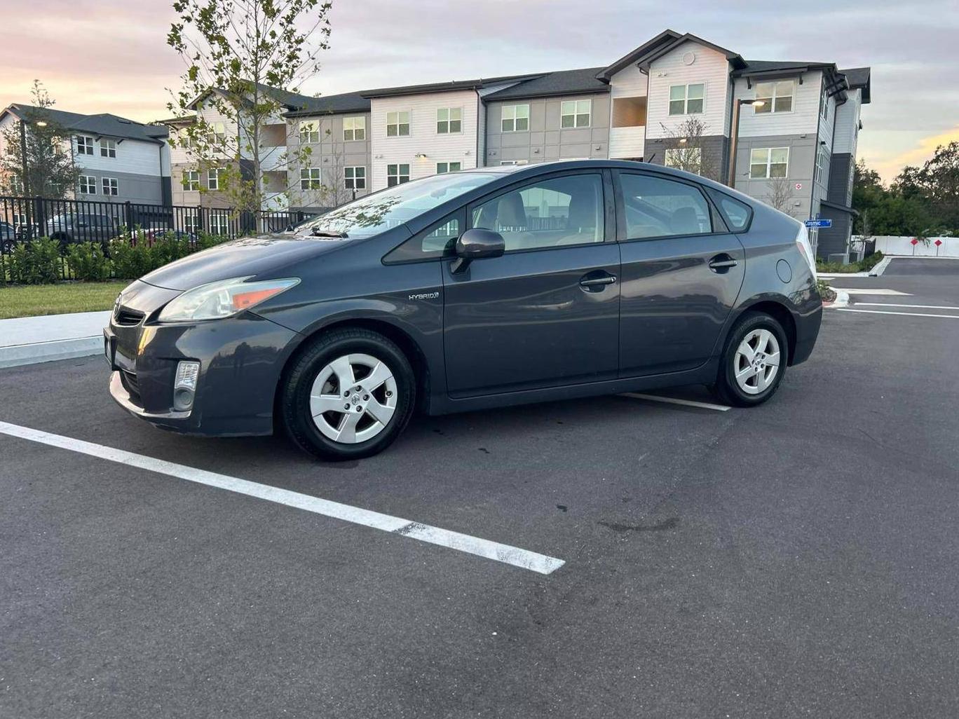 TOYOTA PRIUS 2010 JTDKN3DU5A5003893 image