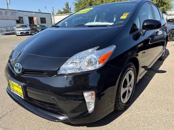 TOYOTA PRIUS 2015 JTDKN3DU8F1957942 image