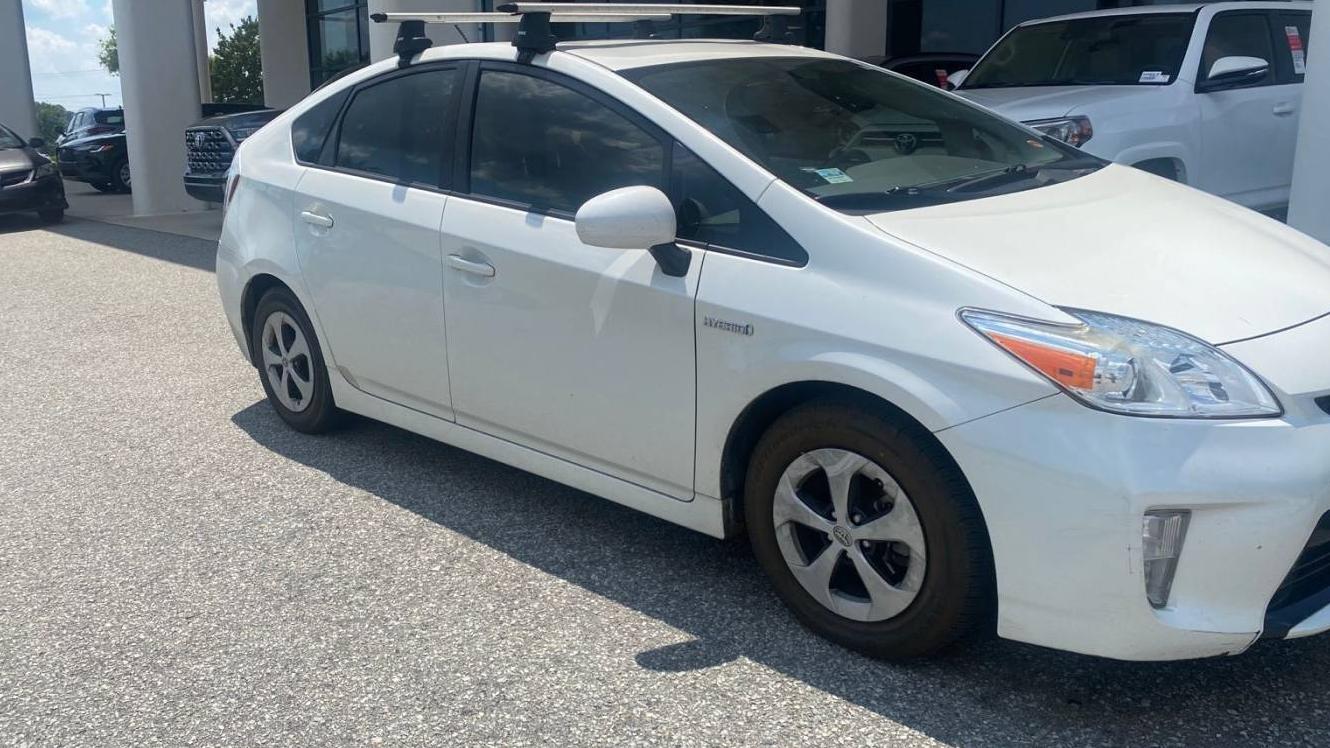 TOYOTA PRIUS 2015 JTDKN3DU7F1970844 image