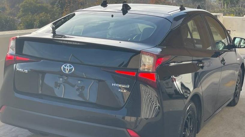 TOYOTA PRIUS 2022 JTDKAMFU8N3180700 image