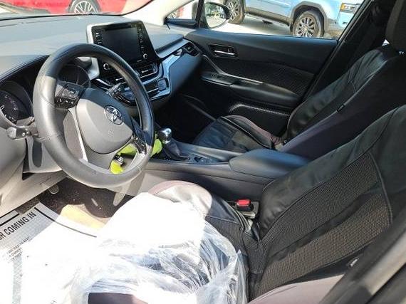 TOYOTA C-HR 2021 NMTKHMBX7MR126294 image
