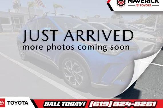 TOYOTA C-HR 2021 JTNKHMBX8M1103407 image
