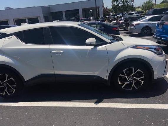 TOYOTA C-HR 2021 JTNKHMBX7M1111692 image