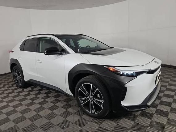 TOYOTA BZ4X 2024 JTMABACA7RA057361 image