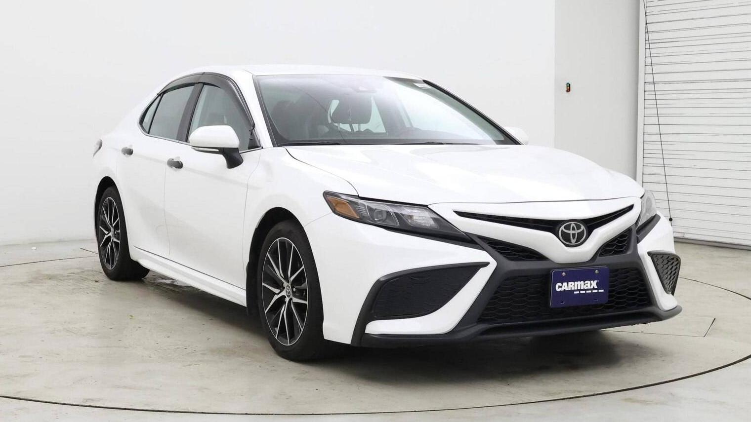 TOYOTA CAMRY 2023 4T1G11BK1PU095800 image