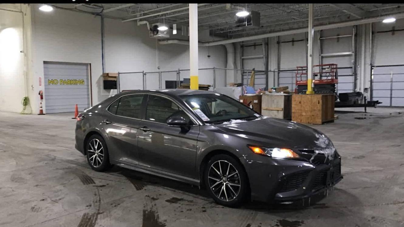 TOYOTA CAMRY 2023 4T1G11AK7PU747904 image