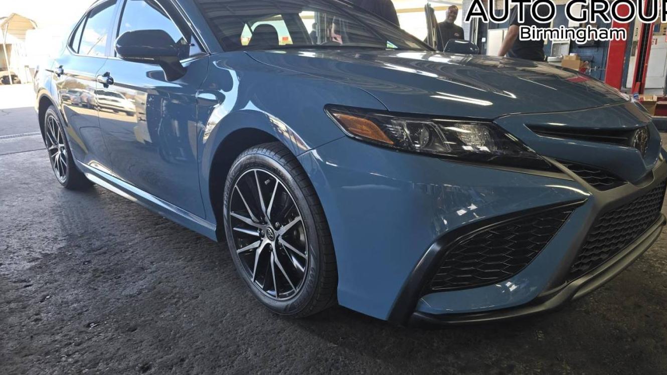 TOYOTA CAMRY 2023 4T1G11AKXPU098518 image