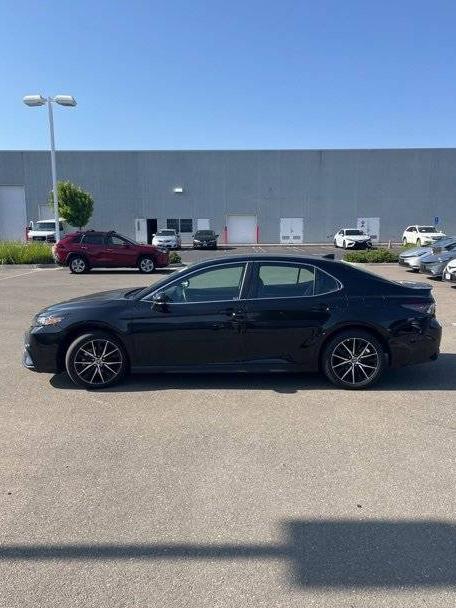 TOYOTA CAMRY 2023 4T1T11AKXPU832914 image
