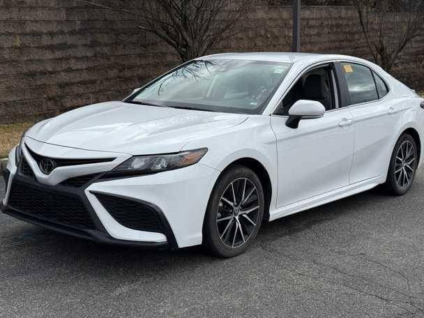 TOYOTA CAMRY 2023 4T1G11AK4PU123008 image