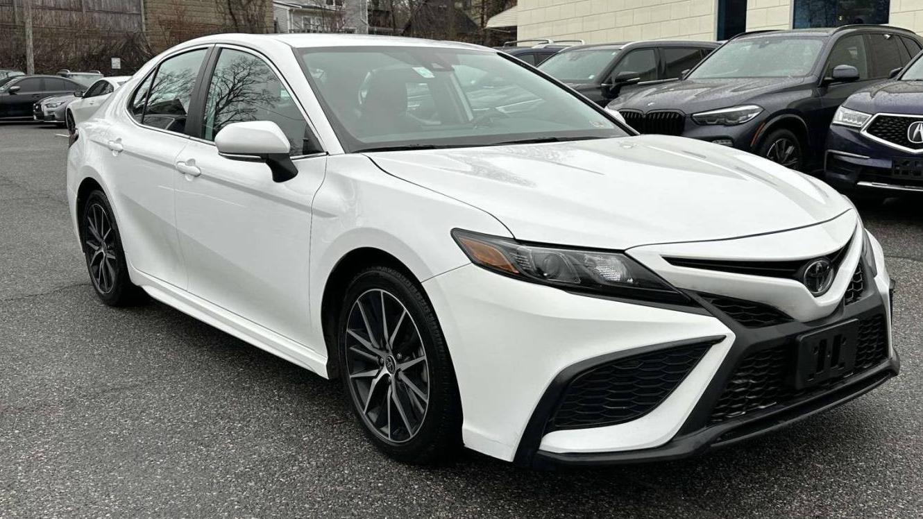 TOYOTA CAMRY 2023 4T1G11AK7PU810516 image