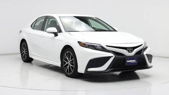 TOYOTA CAMRY 2023 4T1G11AKXPU824751 image