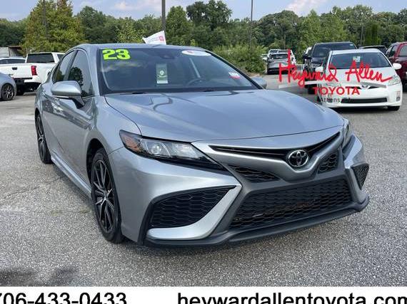 TOYOTA CAMRY 2023 4T1G11AK0PU825472 image