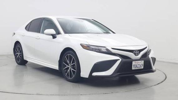 TOYOTA CAMRY 2023 4T1G11AKXPU729607 image