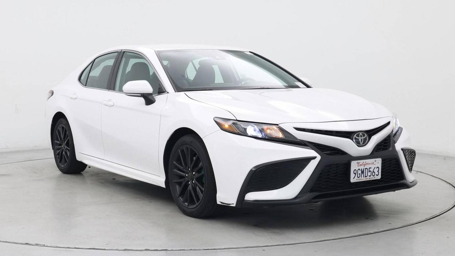 TOYOTA CAMRY 2023 4T1G11AKXPU814351 image