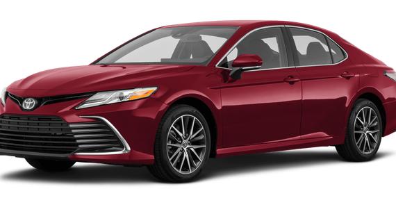 TOYOTA CAMRY 2023 4T1R11AKXPU087088 image