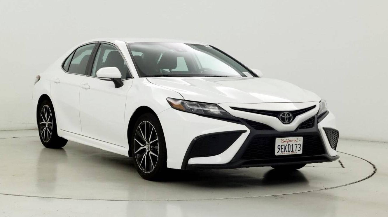 TOYOTA CAMRY 2023 4T1G11AK5PU762871 image