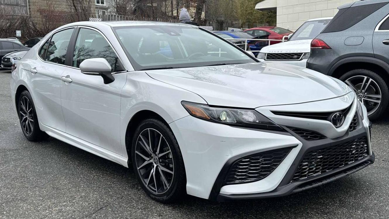 TOYOTA CAMRY 2023 4T1G11AK9PU100386 image